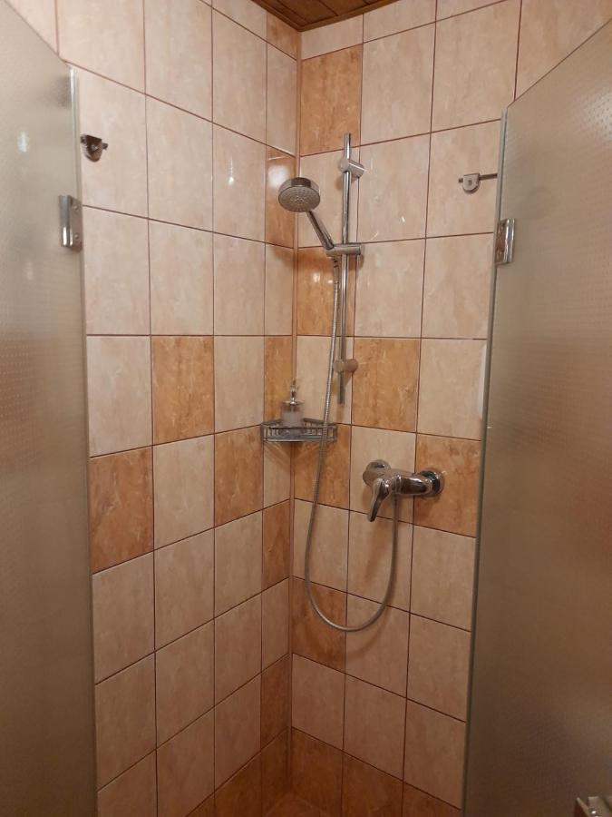 Restaurant A Penzion Pod Draci Skalou Karlštejn Εξωτερικό φωτογραφία