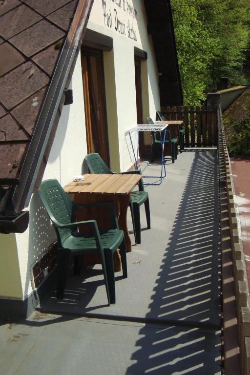 Restaurant A Penzion Pod Draci Skalou Karlštejn Δωμάτιο φωτογραφία